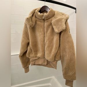 Alo Yoga - Foxy Sherpa Jacket - size Small